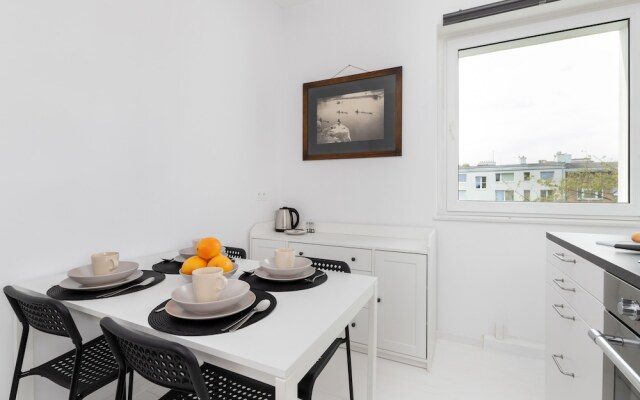 Apartment by the Park Gdynia by Renters
