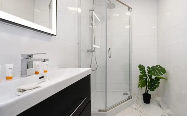 Studio on Dluga Street by Renters