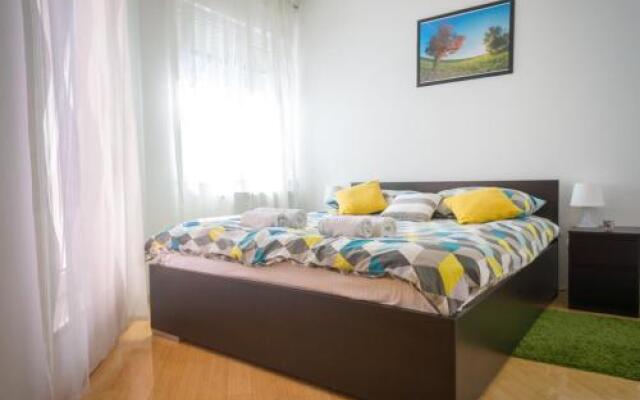 Blue Lake Apartment