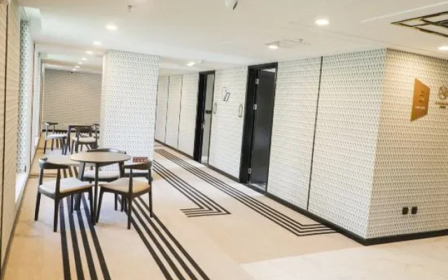 Jinjiang Metropolo Hotel Anqing High-speed Railway Station，Guangcai  7th street