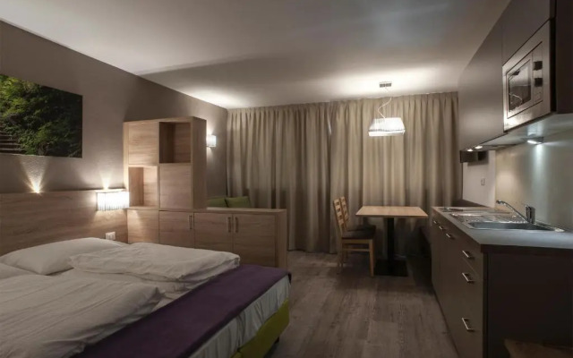 Residence Pradalago by Montana