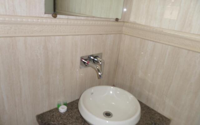 Hotel Rishi Residency