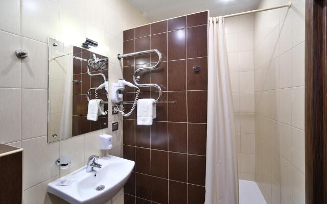 Heliopark Cruise Hotel