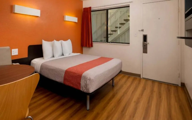 Motel 6 Pismo Beach, CA