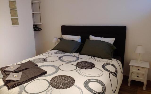 Joli 2 pièces Neuf façon Casa de Papel