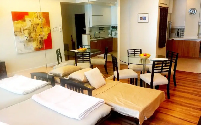 Elegant 2BR Apartment in Upscale Fort BGC Fast Wifi