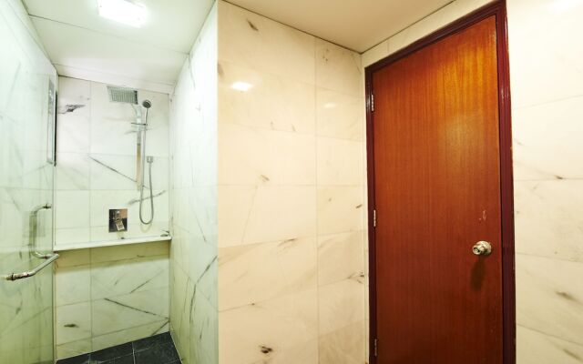 PWTC Bistari Service Apartment