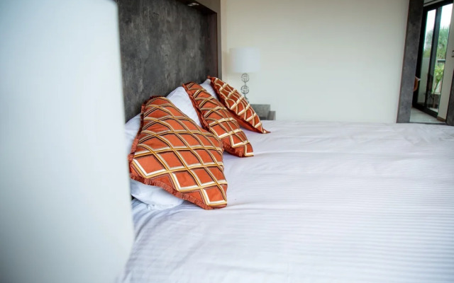 Tres Soles Apartments