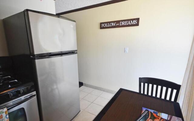 BB510 Waikiki 2425 Kuhio Ave Honolulu