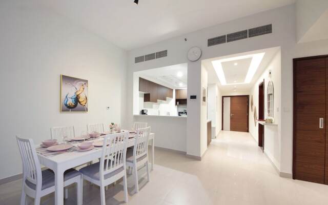 Luxury StayCation - Tranquil Retreat With Beautiful Park Views