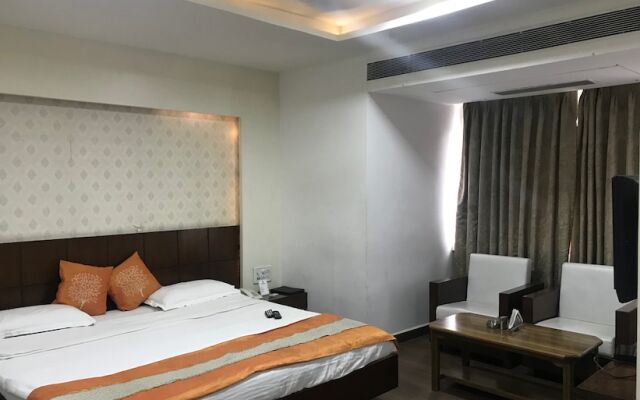 Oyo Rooms Near Gokul Das Hospital