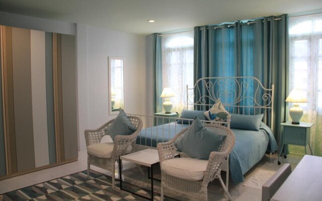 Mandarin Room