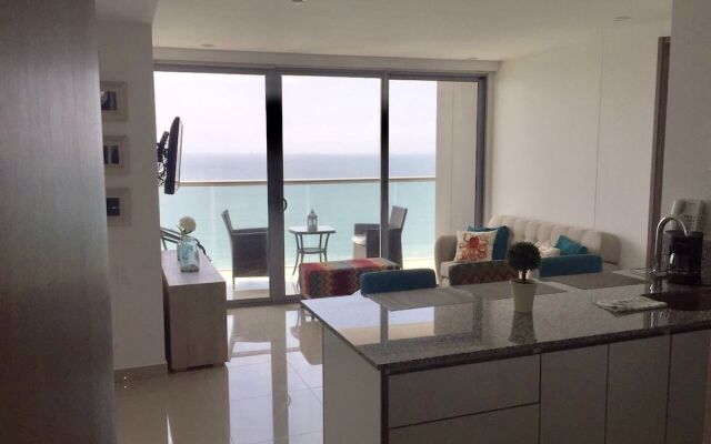 23rd Floor Luxury Apartment - sea view