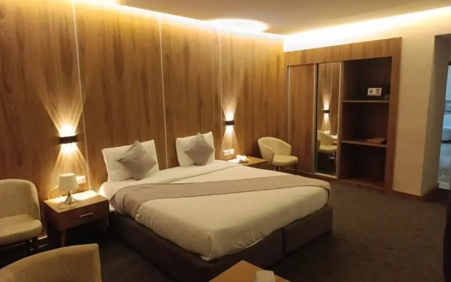 Sandy Palace Hotel