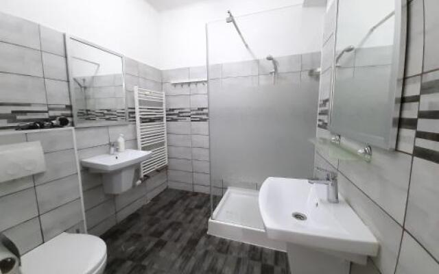 Four Rooms Apartment Central