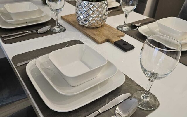 2 Bed Apartment in Zyrardow