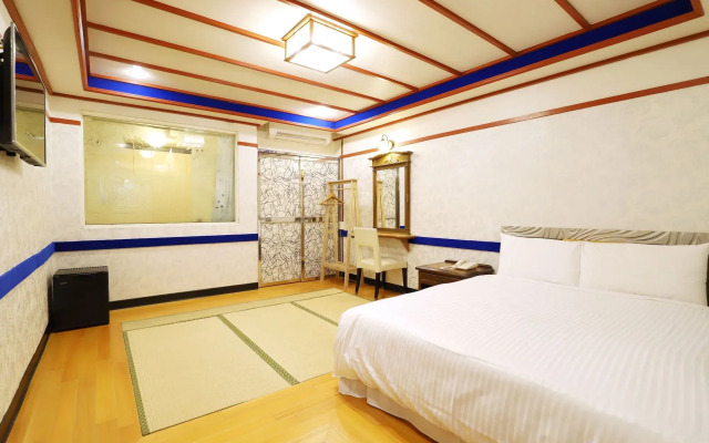 Phoenix Pavilion Hot Spring Hotel