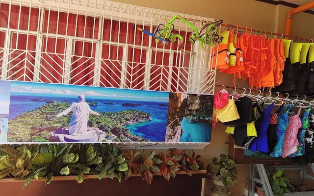FNT Transient House near Hundred Islands