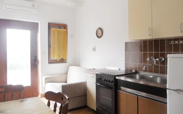 Ivo - With Terrace - B2