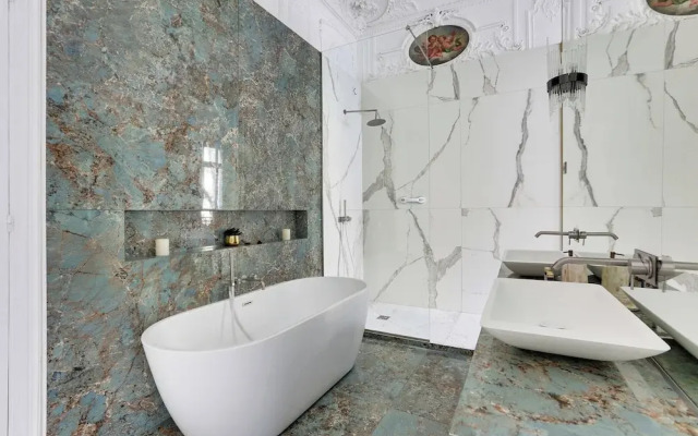 Exceptional Property - 4br/12p - Parc Monceau