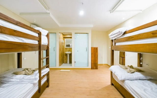 Caroline Hostel