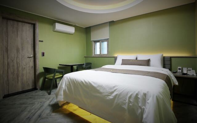 Jecheon M Motel