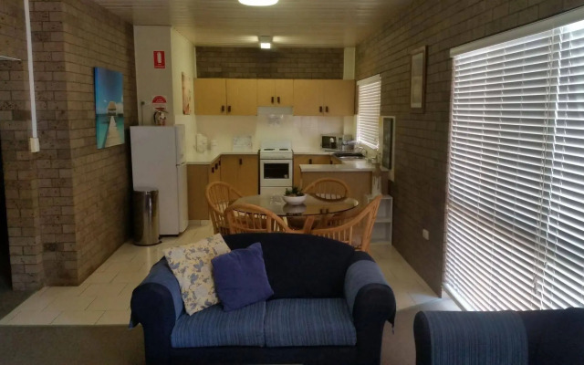 Clifford Park Holiday Motor Inn