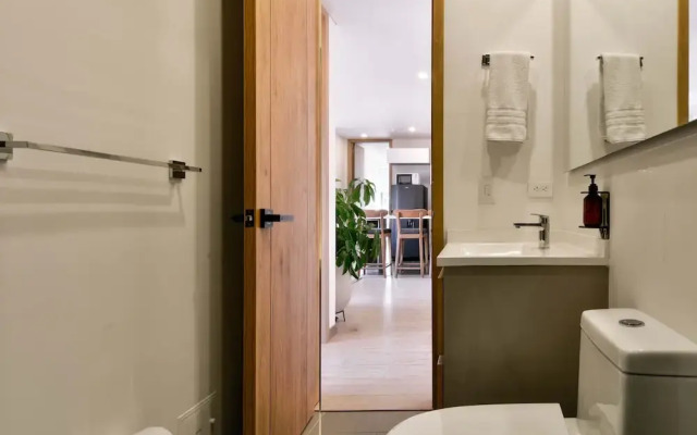 w Illustrious 2BR w Street View in Chapinero