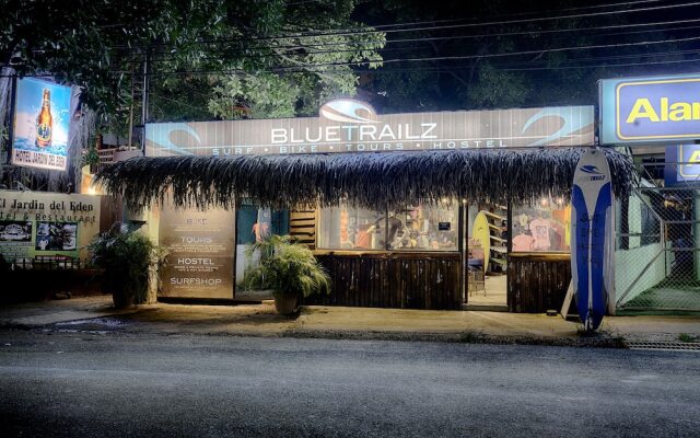 Blue Trailz Hostel & Surf Camp