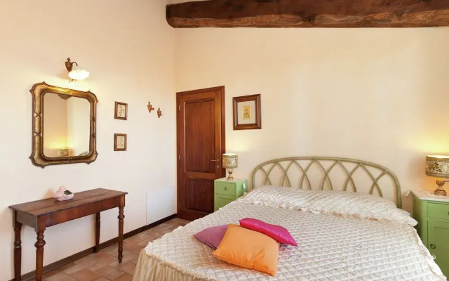 Holiday Home With Pool in Stabbia