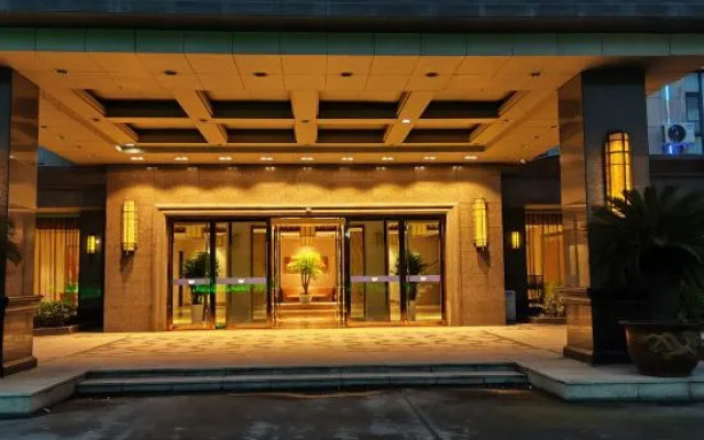 Shunquan Jinguan Business Hotel
