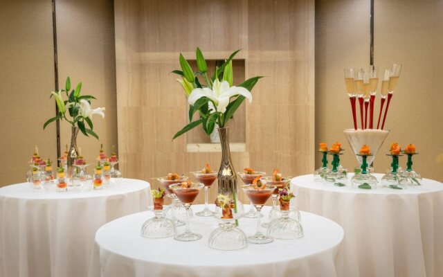 Holiday Inn Shenzhen Donghua by IHG