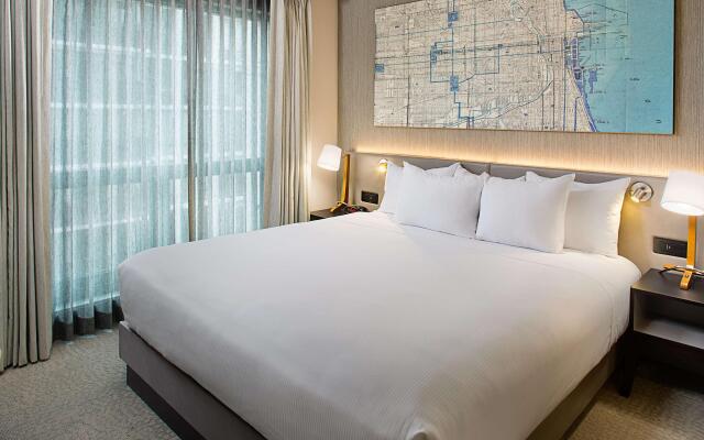 Hilton Chicago/Magnificent Mile Suites