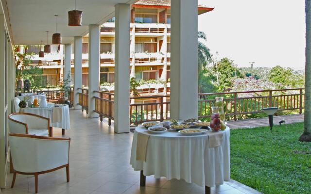 Raíces Esturión Hotel & Raíces Amambai Lodges