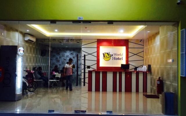 OYO 89583 Grove Hotel