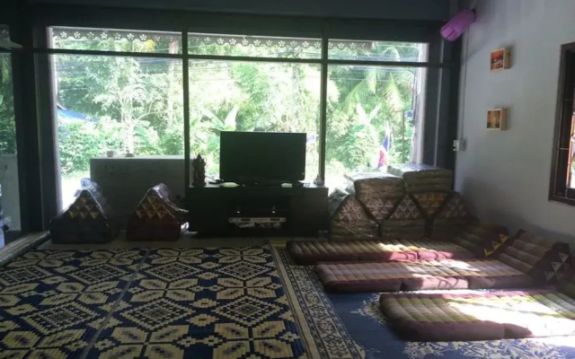 Domingo Hostel Phangan