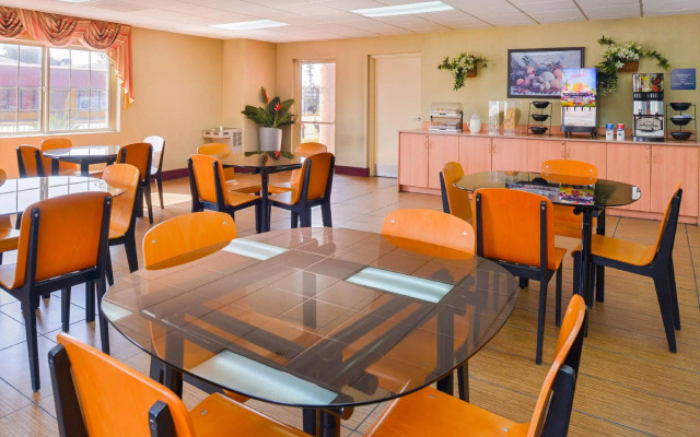 H3 Inn & Suites LAX Airport