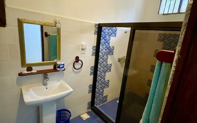 Mambo Beach Villas