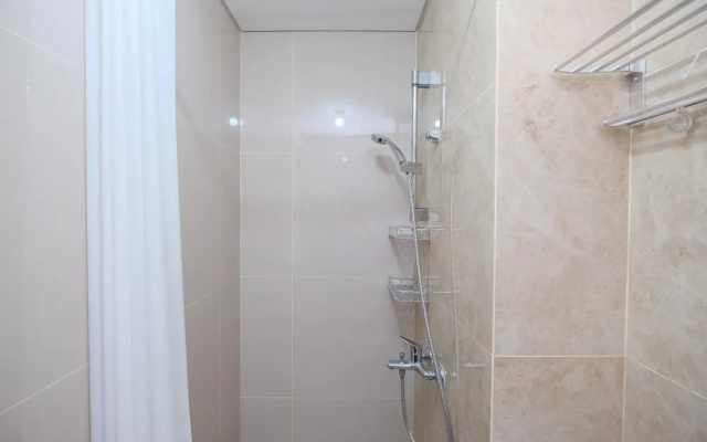 Cozy And Nice Studio At Transpark Cibubur Apartment
