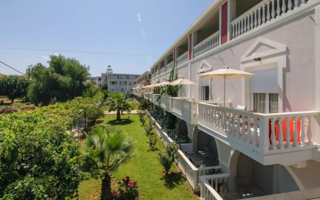 Belussi Beach Hotel & Suites