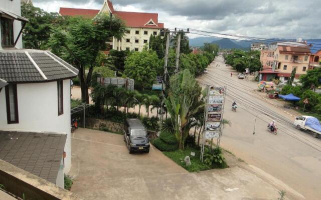 Charming Lao Hotel