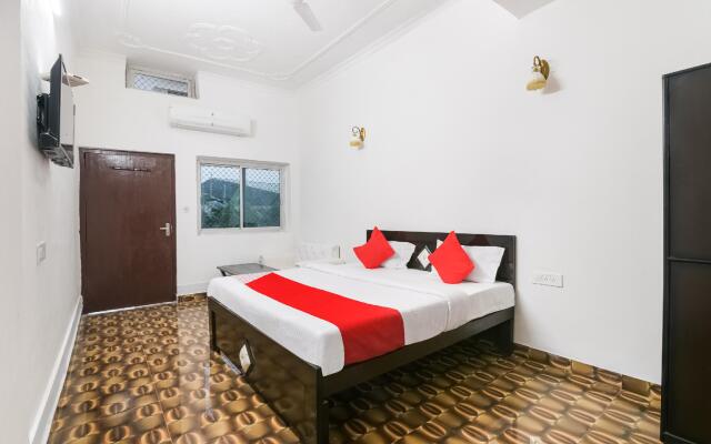 OYO 49707 Hotel Kavyanjali