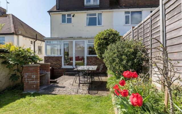 3 Bedroom House In Brighton With Garden