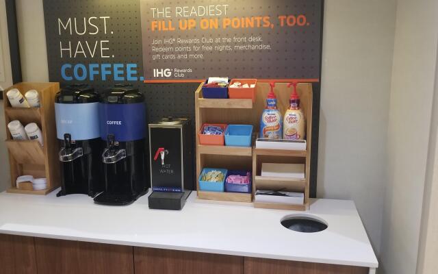 Holiday Inn Express Hotel and Suites Kinston by IHG