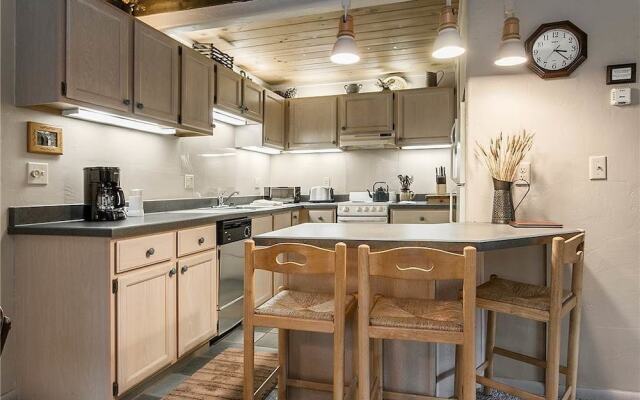 Willows B3 - 2 Bedrooms Condo