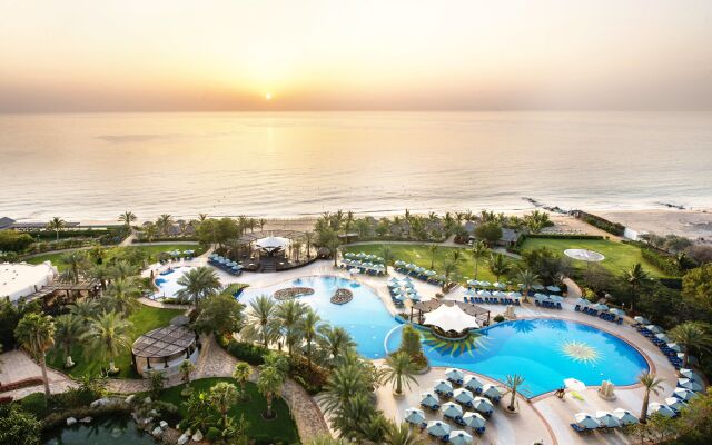 Le Meridien Al Aqah Beach Resort