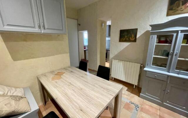 Nice House With Small Private Courtyard