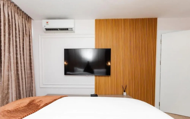 Premium Suite