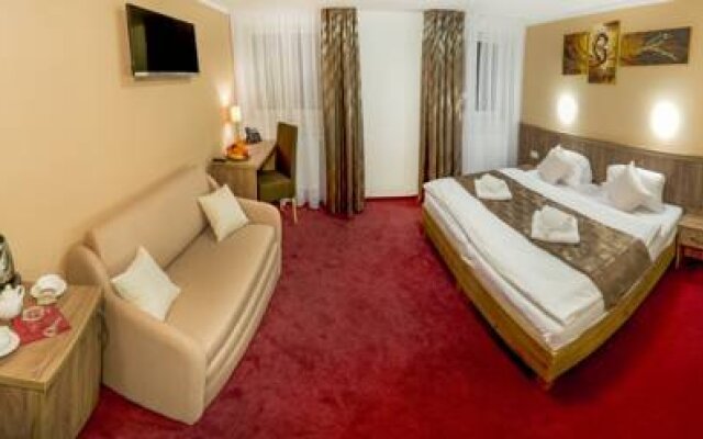 Wellness Hotel Hluboký Dvůr