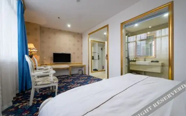 Yuefeng Hotel (Yangjiang Bus Terminal, Wal-Mart)